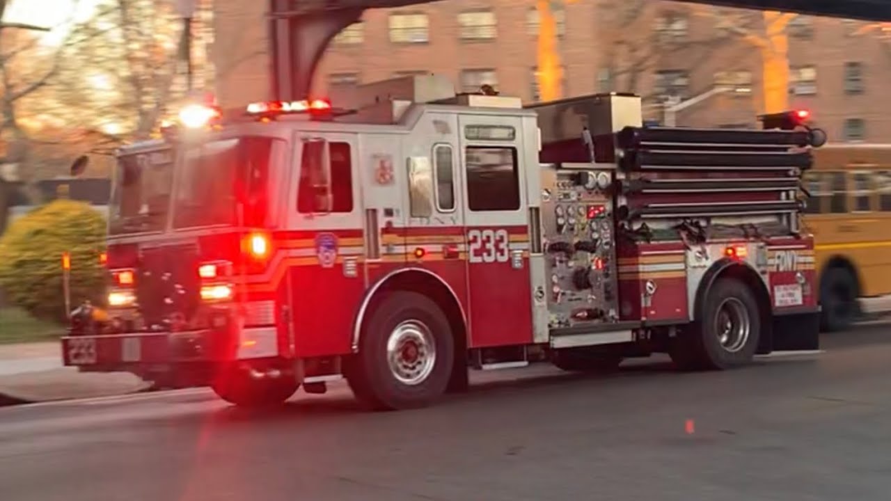 FDNY Engine 233 Responding Down Broadway - YouTube