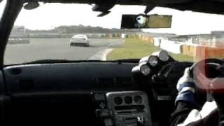 NISSAN　SKYLINE　GTR　BNR32　VS　NISSAN　GT-R　TC2000