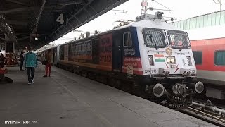 MGR Chennai Central- New Delhi #12621 Tamilnadu Express Arrived At His Destination #indianrailways