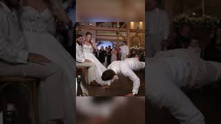 When you stunt man hubby bust out the moves on the dance floor!🔥💕#funweddingmoments #weddingvideo