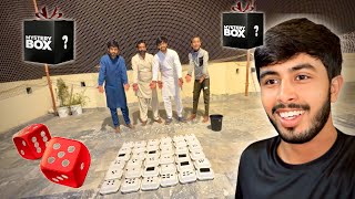 Hum Ne Mystery boxes Open Kiye 😍 We Opened Mystery Boxes | Family Ke Sath Enjoy Kiya | Zohaib Pendu