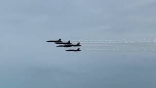 美國 F-18 大黃蜂 戰鬥機 搭配捍衛戰士2 主題曲 Blue Angels F-18s with Top Gun Anthem at 2022 Milwaukee (MKE) Air Show