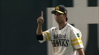 【プロ野球パ】大飛球をジャンピングキャッチ!! 福田がフェンス際で好プレー 2015/06/14 H-C