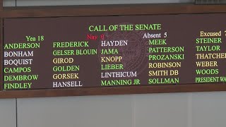 Republican walkout in Oregon Senate halts legislation, tests Measure 113