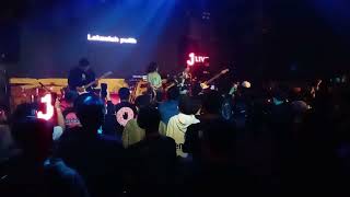 (LIVE) Knuckle Bones Feat Mustika Kamal - Hujan @EmoNight Bdg VOL.2