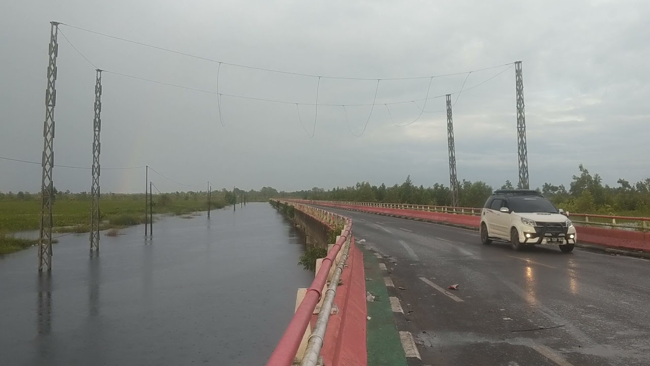 Jembatan Tumbang Nusa - YouTube