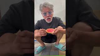 67歳のホームレスにスイカゼリー🍉を食べさせてみた結果…#shorts