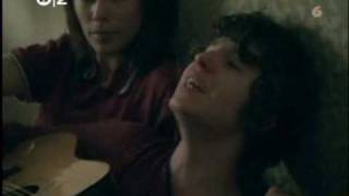 The Kooks-♫-She Moves in Her Own Way--""HQ""