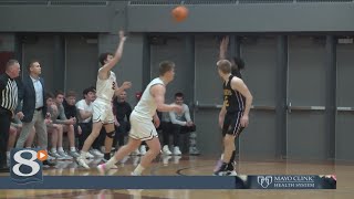 UW-La Crosse fends off UW-Stevens Point in WIAC Tournament