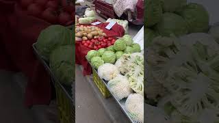 The vegetables sold at roadside stalls in Xi'an's morning market are fresh and cheap #chinastreet