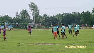 গত ৪ জুন অনুষ্ঠিত আমাদের এলাকার লাল বনাম সবুজ দলের খেলার পুর্ব মুহূর্তের অনুশীলন।