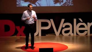 Las puertas son oportunidades de cambio | Santiago de Molina | TEDxUPValència