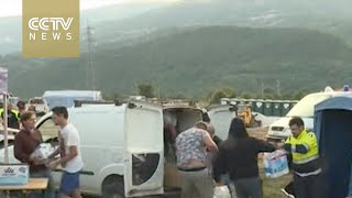 Italy earthquake: Survivors get hot meals from volunteer chefs