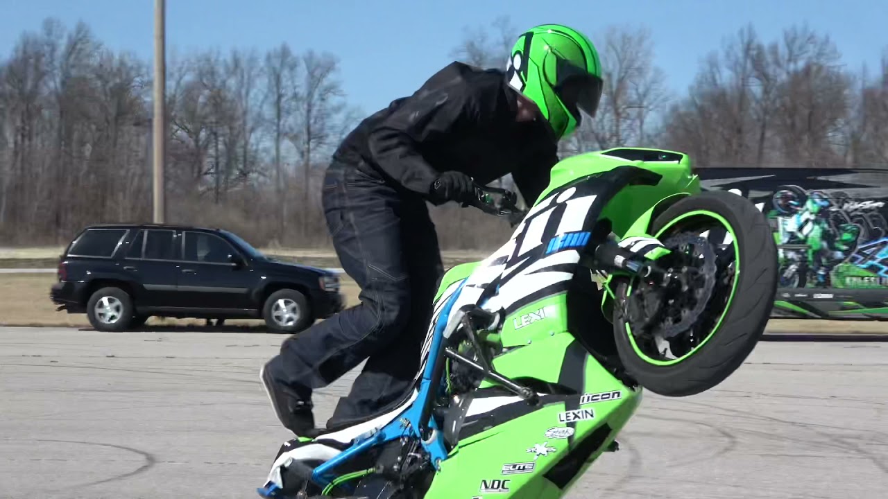 Another Day On The Zx6r Stunt Riding - YouTube