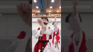 고려인성 태권도 (연말시범) - 도약 발차기 격파 🥋