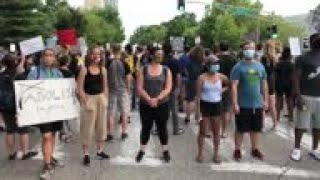 Demo against St. Louis couple who pulled gun