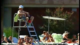 How lifeguards take a bathroom break