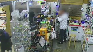 Polk deputies searching for armed robbery suspects