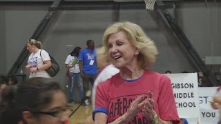 Elaine Wynn honored at After School All Stars event