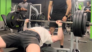 160kg x 3 bench press fail