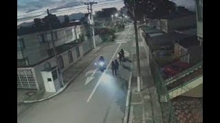Ni los policías se salvan de motoladrones que andan sueltos en barrio Normandía de Bogotá