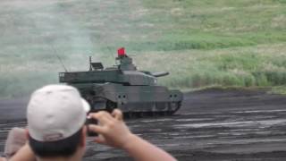 10式戦車の前進射撃　74式戦車の支援射撃！　平成28年度富士総合火力演習へ行って来ました～！　00137 のコピー