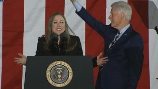 Bill and Chelsea Clinton join Hillary at Pennsylvania rally