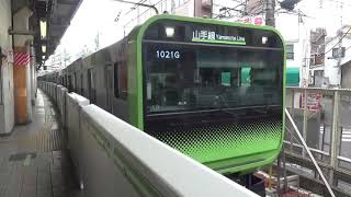 E235系トウ19編成 目白駅発車