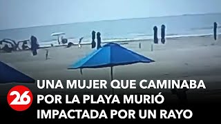 Tragedia en Colombia: una mujer que caminaba por la playa murió impactada por un rayo