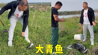 黑坑水库盘嚣张老板，20分钟不到鱼塘给老板钓空！老板的心在滴血 #钓鱼 #钓鱼人