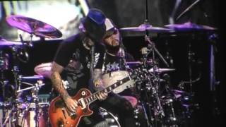 Guns N' Roses - Knockin' On Heaven's Door - Live in Osaka