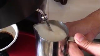 Making Latte Art by Monmac BME-100 (Mar.5, 2016)