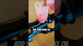 HOW TO add brake fluid 🔧🚵‍♂️ no more 🧽 brakes #shorts #mountainbike #howto #brake #mechanic #mtb