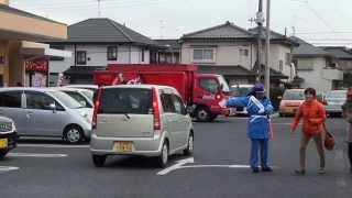 交通誘導警備　面白い駐車場誘導⑤　女性も活躍