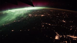 Som ET - 57 - Pale Blue Dot - ISS - Aurora Borealis over North America - 4K