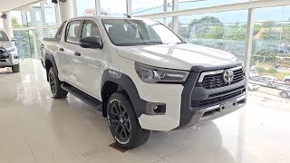 หล่อแรงดุไม่มีข้อกังขา!! พาชม 2024 Toyota Hilux Revo D Rocco D-Cab 4x4 2.8 AT สีขาวมุก E5 1.336 ล.