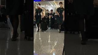 Taiwan 🇹🇼 Flight crew moving with authority!