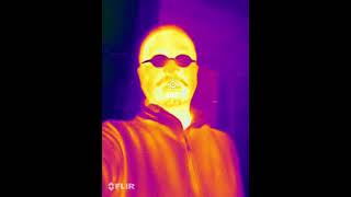 赤外線サーモグラフィーカメラFLIR ONE PRO。熱を可視化して映像や写真にするカメラです。体温も計測可能。#FLIR #FLIRONEPRO #Shorts