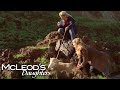 Tess Is Left Alone To Run The Farm | McLeod's Daughters