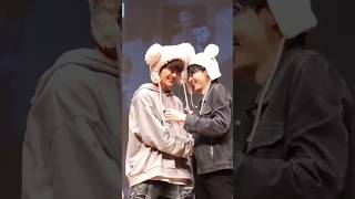 2Binz at Fansign event #sunghanbin #kimgyuvin #zb1 #shorts #fyp