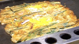 A Burst of Seafood Flavor: Korean Seafood Green Onion Pancake