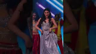 Mesmerizing Performance by Mouniroy In Dubal at Filmfare Achievers Award event Show 2022