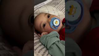 每天叫爸爸起床上班，盡責的寶寶鬧鐘⏰#babyfunny