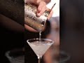 Crafting the Perfect Dirty Martini: A Bartender's Guide #DirtyMartini #bartenderlifestyle 🍸