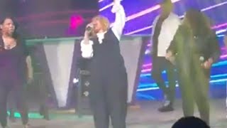 (VERY RARE) Karen Clark Sheard hits a Db6 in \