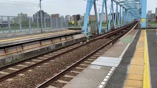 【通過】六郷土手駅で京急の通過