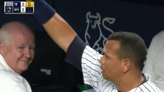 TB@NYY: Yankee faithful honor A-Rod with roll call