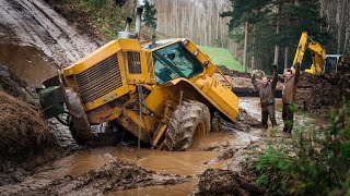 Dangerous incidents of tractors and the world's largest heavy machinery #91