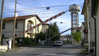 Spoorwegovergang Pisa (I) // Railroad crossing // Passaggio a livello