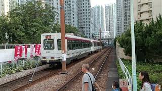 港鐵輕鐵（路綫507）第一期列車（1005 + 1065）駛離兆禧站二台